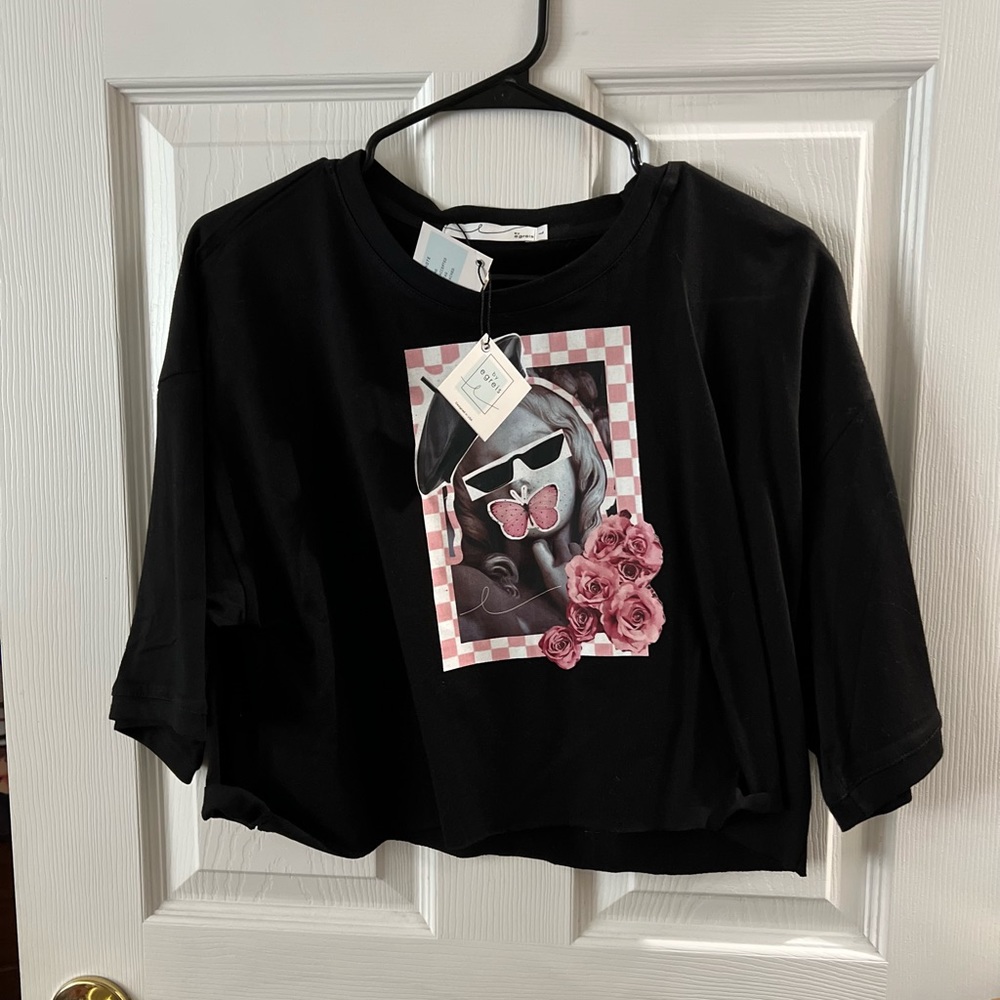 By Egreis Butterfly Tee